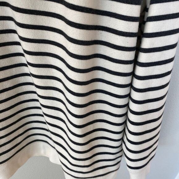 Old Navy XXL Crewneck Sweatshirt Black Cream Gold Stripe "Hello There" - Picture 4 of 5